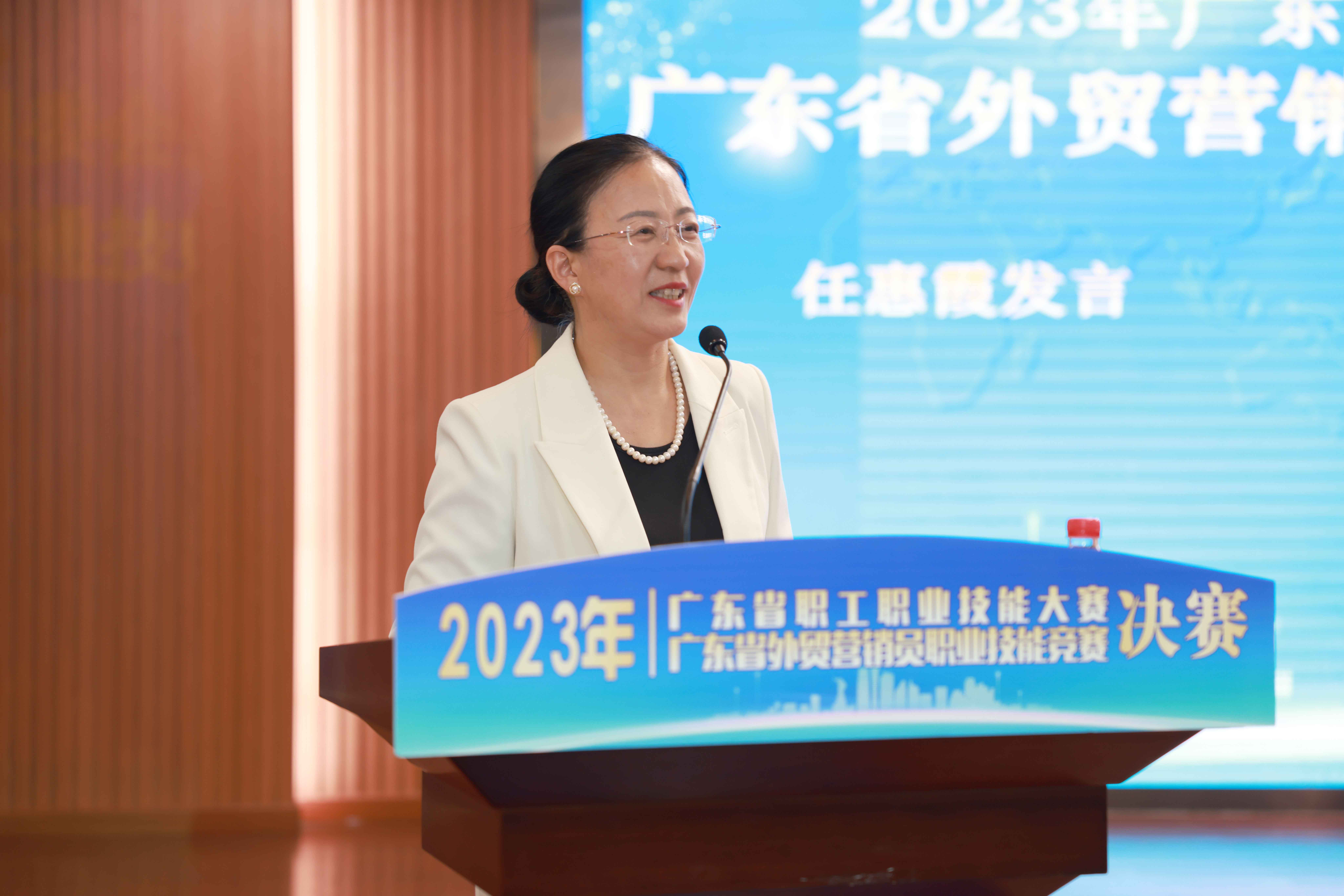 特写-任书记发言.jpg 特写-任书记发言.jpg