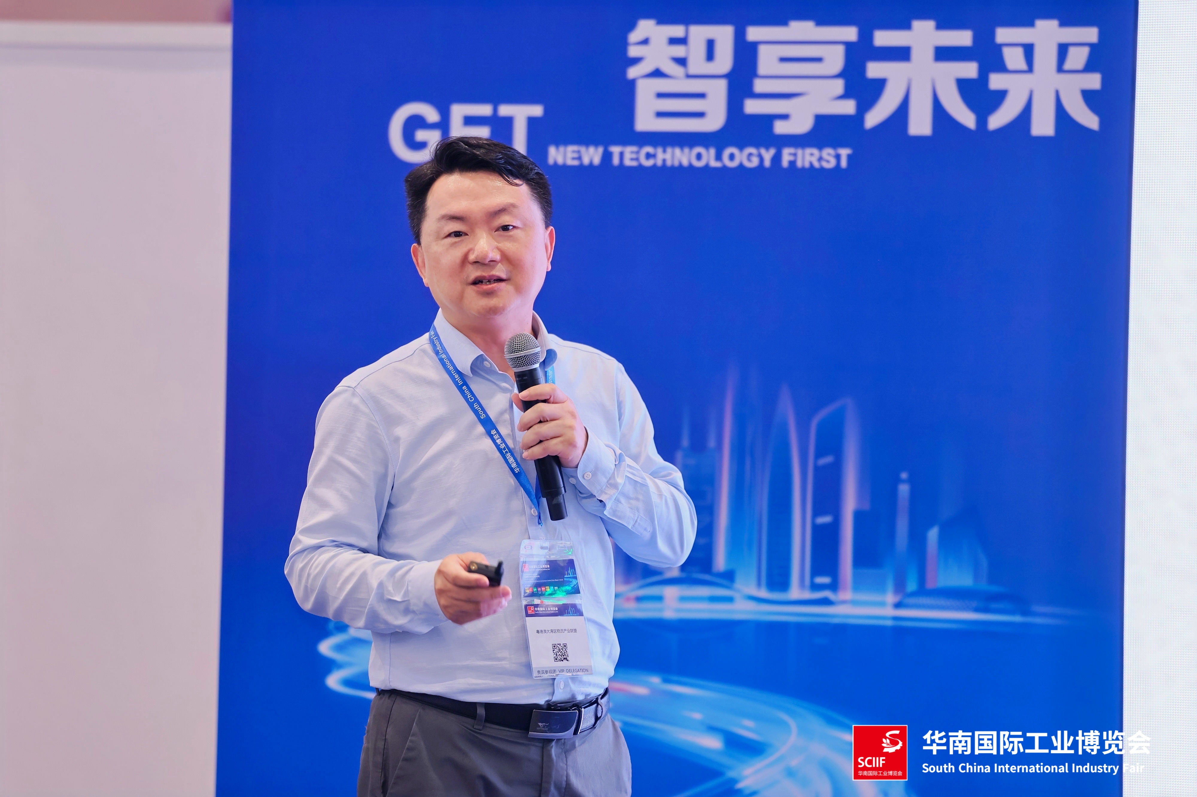 FENG7134-opq3051981773.jpg FENG7134-opq3051981773.jpg